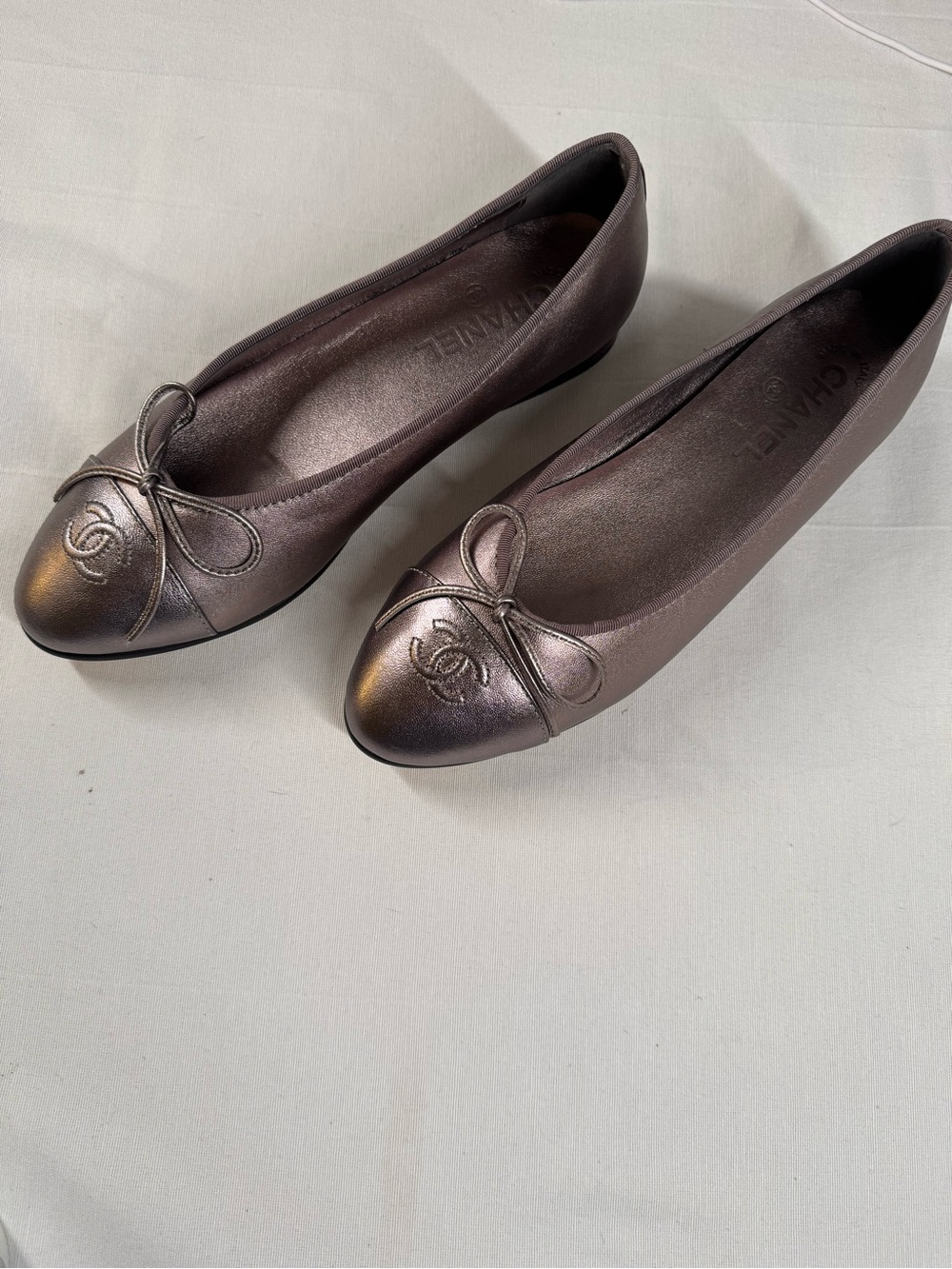 Unbranded Metallic Pewter Bow Ballet Flats Size 40